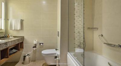 هیلتون گاردن این ازمیر بایراکلی