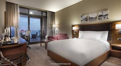 هیلتون گاردن این ازمیر بایراکلی