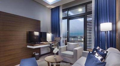 هیلتون گاردن این ازمیر بایراکلی