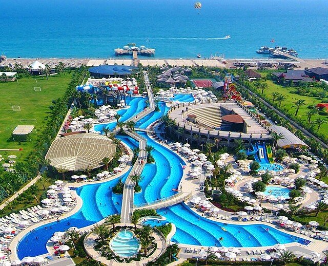 رویال هالیدی پالاس