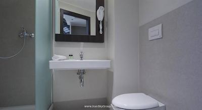 ب اند ب هتل میلانو کنیسیو گریبلدی