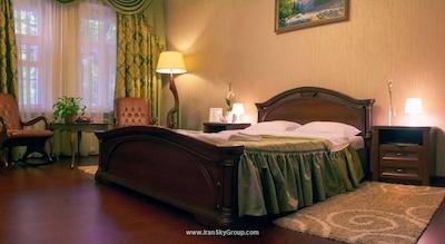 مستر هتل آن پروومیسکایا