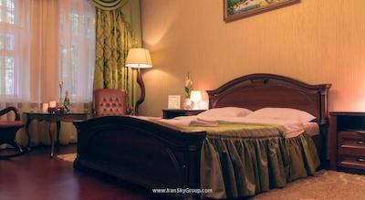 مستر هتل آن پروومیسکایا