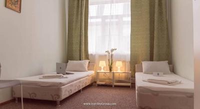 اندرون هتل آن ایلیچا اسکوئر