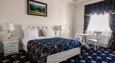 نابت پالاس دومدودوو