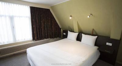 کونتین گلدن بیر هتل