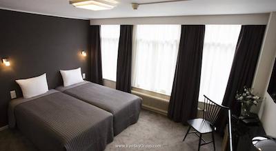 کونتین گلدن بیر هتل