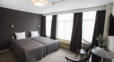 کونتین گلدن بیر هتل