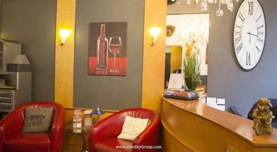 کونتین گلدن بیر هتل