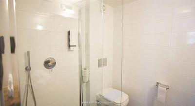 کونتین گلدن بیر هتل