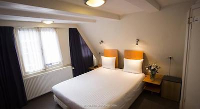 کونتین گلدن بیر هتل