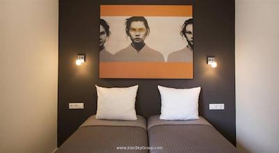 کونتین گلدن بیر هتل