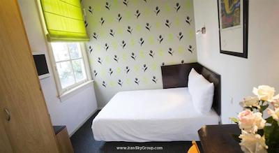 کونتین گلدن بیر هتل