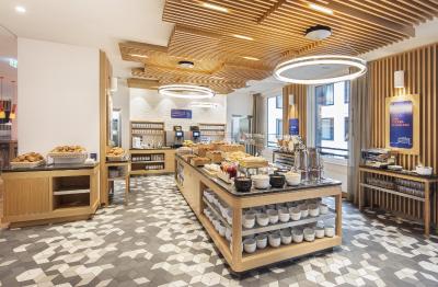 هالیدی این اکسپرس مونیخ سیتی وست