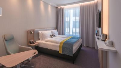 هالیدی این اکسپرس مونیخ سیتی وست