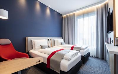 هالیدی این اکسپرس مونیخ سیتی وست