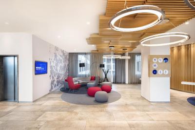 هالیدی این اکسپرس مونیخ سیتی وست