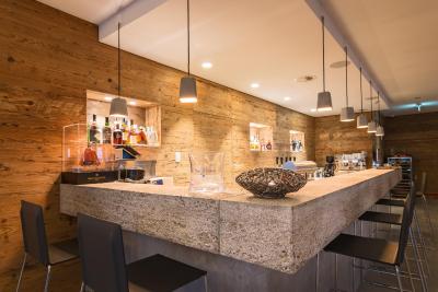 وای وادی هتل بایر 89