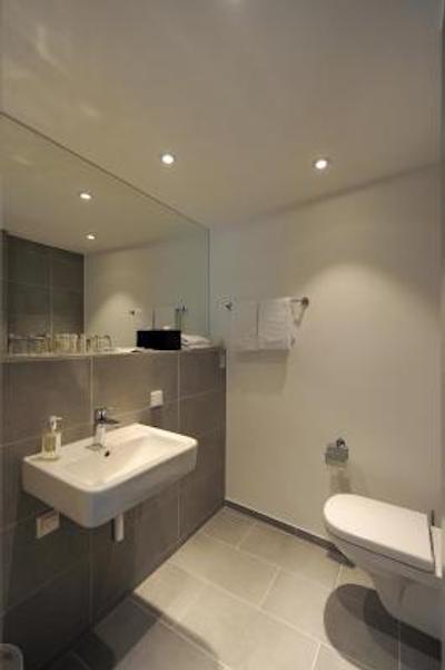 وای وادی هتل بایر 89