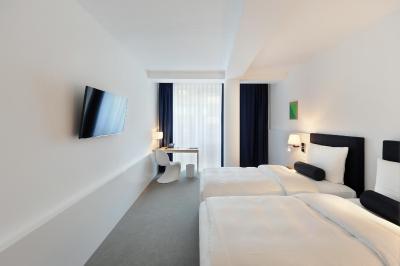 وای وادی هتل بایر 89