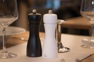 وای وادی هتل بایر 89