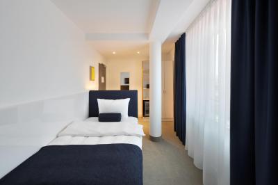 وای وادی هتل بایر 89