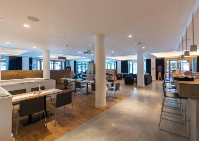 وای وادی هتل بایر 89