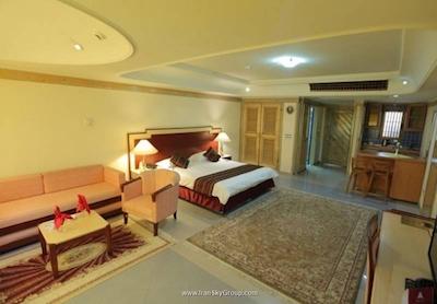 هتل پارسیان توریست توس