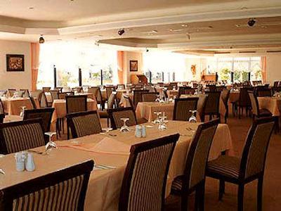 آنتالیا هتل ریزورت اند اسپا اوز هتل