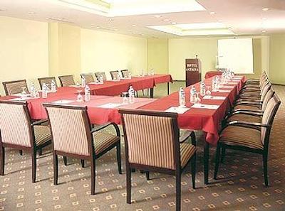 آنتالیا هتل ریزورت اند اسپا اوز هتل