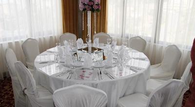 آسرین پارک هتل اند اسپا