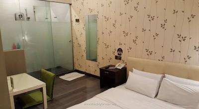 آی-هتل ‌کوتا دامانسارا