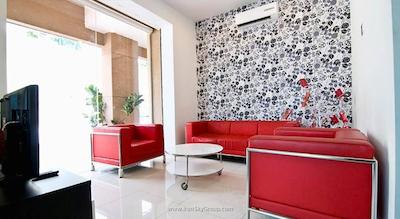 آی-هتل ‌کوتا دامانسارا