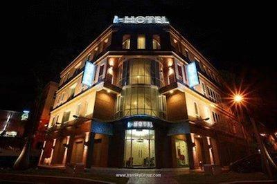 آی-هتل ‌کوتا دامانسارا