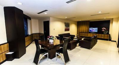 ارچردز هتل اینداستری