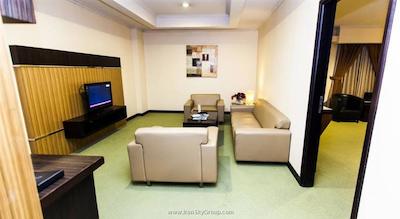 ارچردز هتل اینداستری