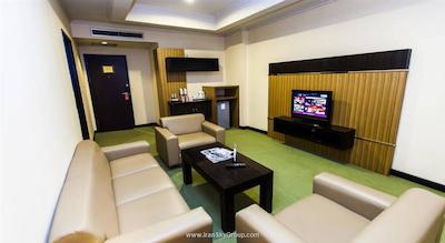 ارچردز هتل اینداستری