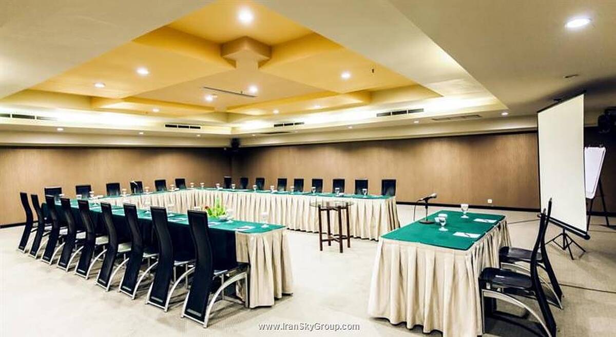 ارچردز هتل اینداستری