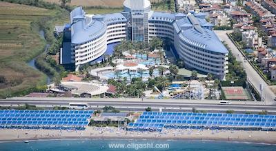 کریستال ادمیرال ریزورت سوئیتس اند اسپا