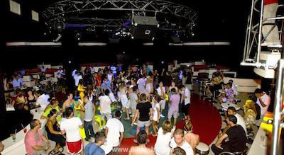 کریستال ادمیرال ریزورت سوئیتس اند اسپا