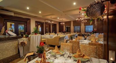 کریستال ادمیرال ریزورت سوئیتس اند اسپا