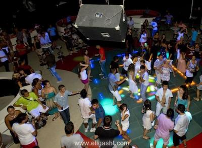 کریستال ادمیرال ریزورت سوئیتس اند اسپا