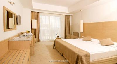 اوتیوم سی لایت ریزورت هتل