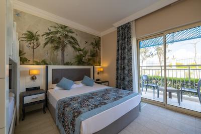 کریستال پارایسو ورد ریزورت اند اسپا