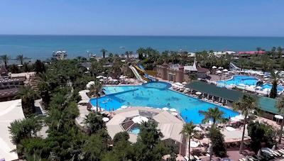 بلک بیچ ریزورت