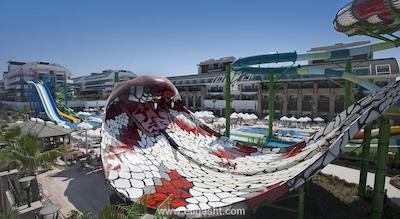 کریستال واترورلد ریزورت اند اسپا