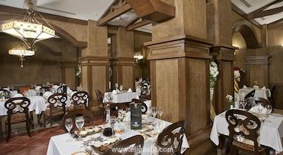 کریستال واترورلد ریزورت اند اسپا