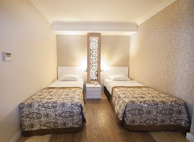 کریستال سان ست لاکچری ریزورت اند اسپا