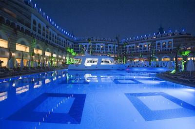 کریستال سان ست لاکچری ریزورت اند اسپا