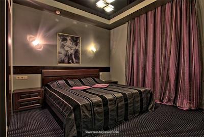 الکس هتل آن دیبنکو